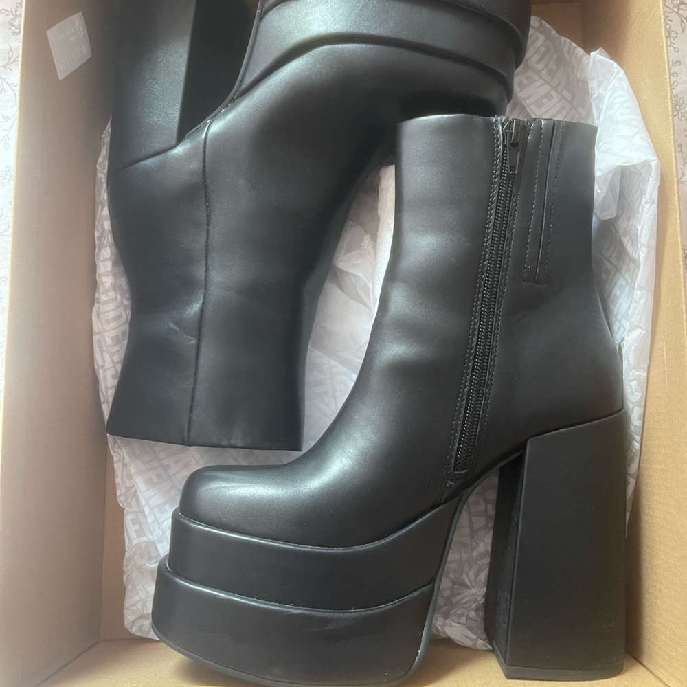 Steve Madden Black Cobra Platform Ankle Boots